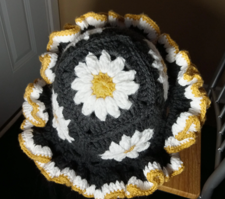 Handcrafted Granny Square Daisy Hat, Crochet Hat, Ruffle Hat, Matching Set Earrings, Fashion Accessories, Gift to Her