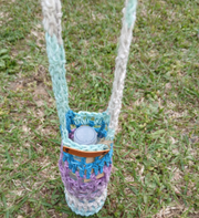 Crochet Water Bottle Holder Crossbody Bag – Handmade Sling Carrier for Reusable Bottles – Summer Festival, Hiking, Boho Style, Gift for Her