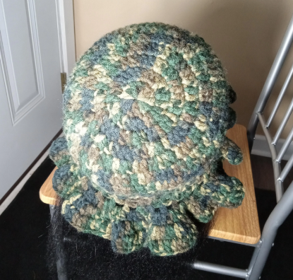 Handmade Camo Mesh Hat with Matching Curly Cue Earrings – Crochet Bucket Hat Set for Bold, Outdoor Style