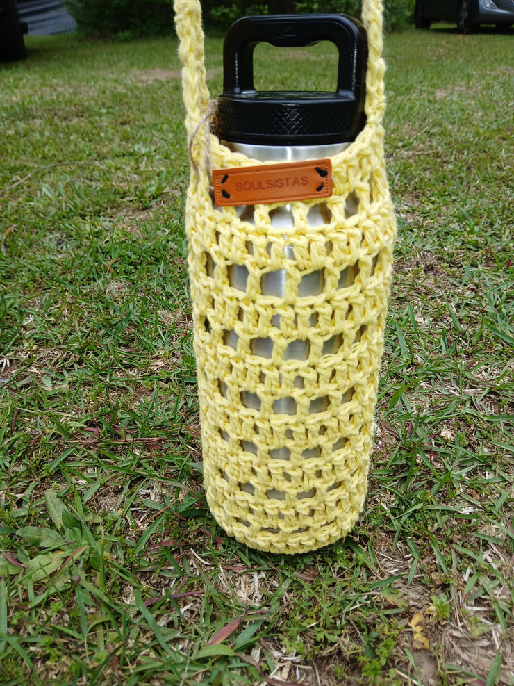 Crochet Water Bottle Holder Crossbody Bag – Handmade Sling Carrier for Reusable Bottles – Summer Festival, Hiking, Boho Style, Gift for Her