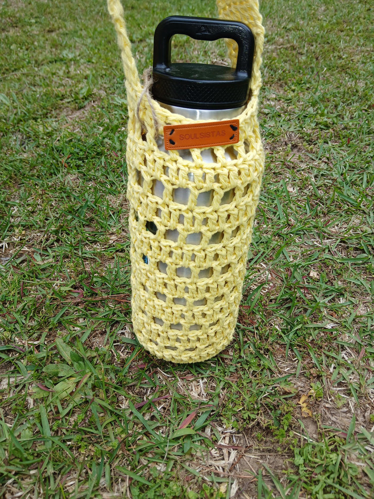 Crochet Water Bottle Holder Crossbody Bag – Handmade Sling Carrier for Reusable Bottles – Summer Festival, Hiking, Boho Style, Gift for Her