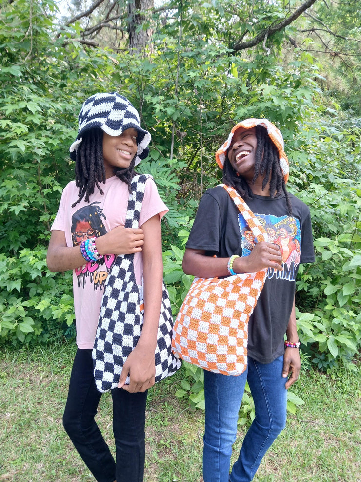 Checker Crochet Tote Bag – Handmade Cotton Shoulder Bag – Retro Checkered Purse for Everyday, Market, Gifts – Hat Sold Separately